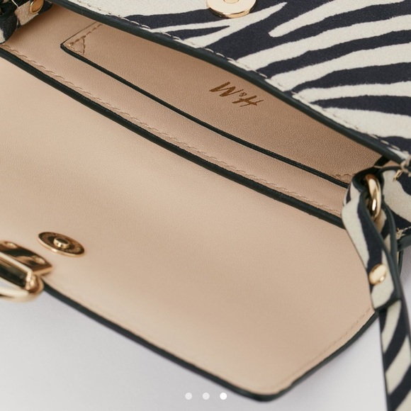 MINI ZEBRA CROSSBODY BAG H&M - Picture 5 of 6